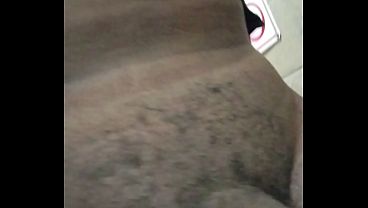 Estudiante negro con polla enorme se masturba en POV