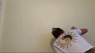 Jefa se folla a la empleada en el gimnasio de la oficina