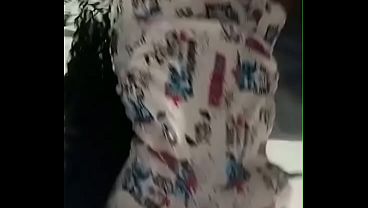 Morenas calientes gimiendo en la oficina prohibida
