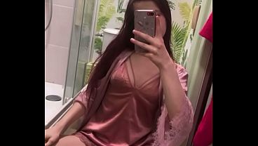 Mujeres calientes disfrutando sin hombres en este video